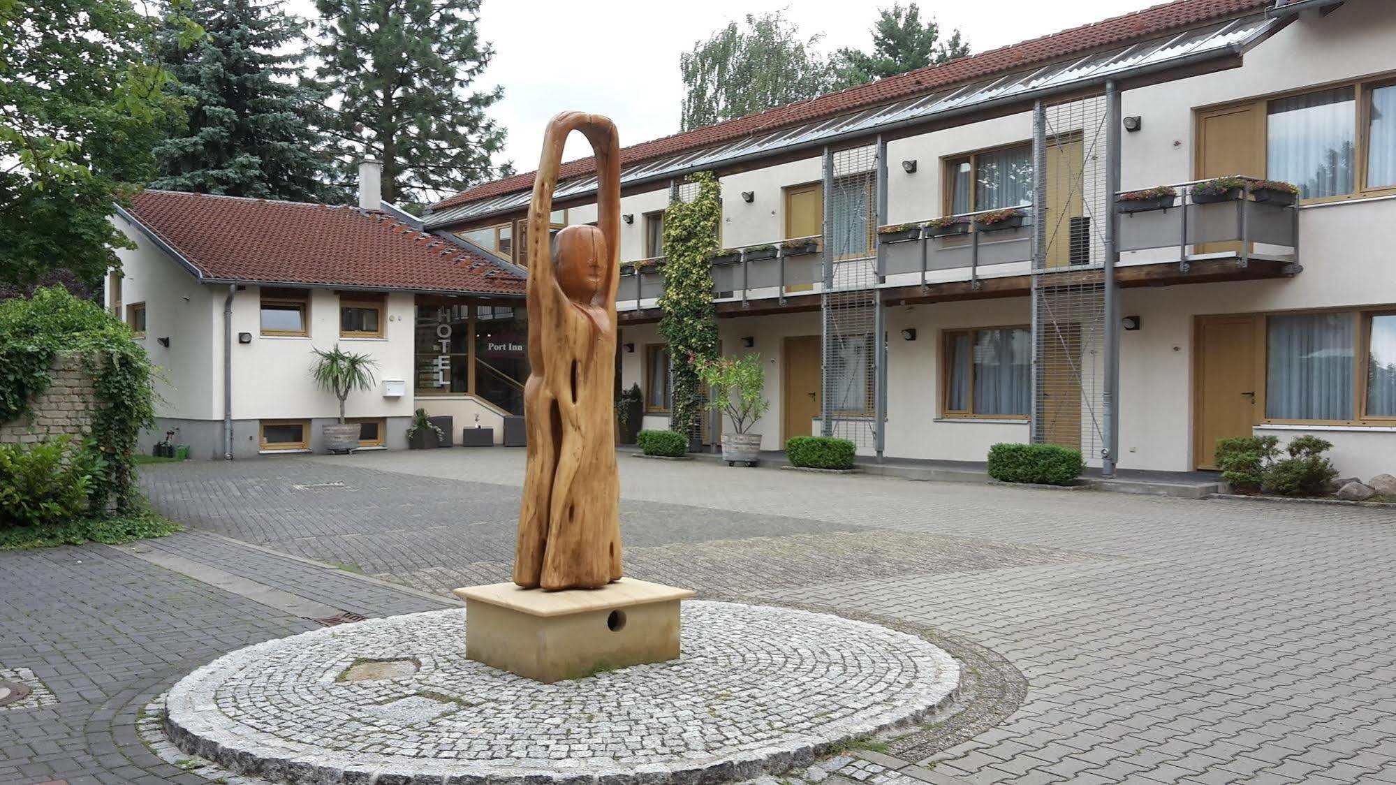 Port Inn Hotel Eichwalde Dış mekan fotoğraf