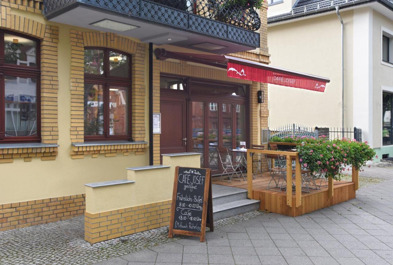 Port Inn Hotel Eichwalde Dış mekan fotoğraf